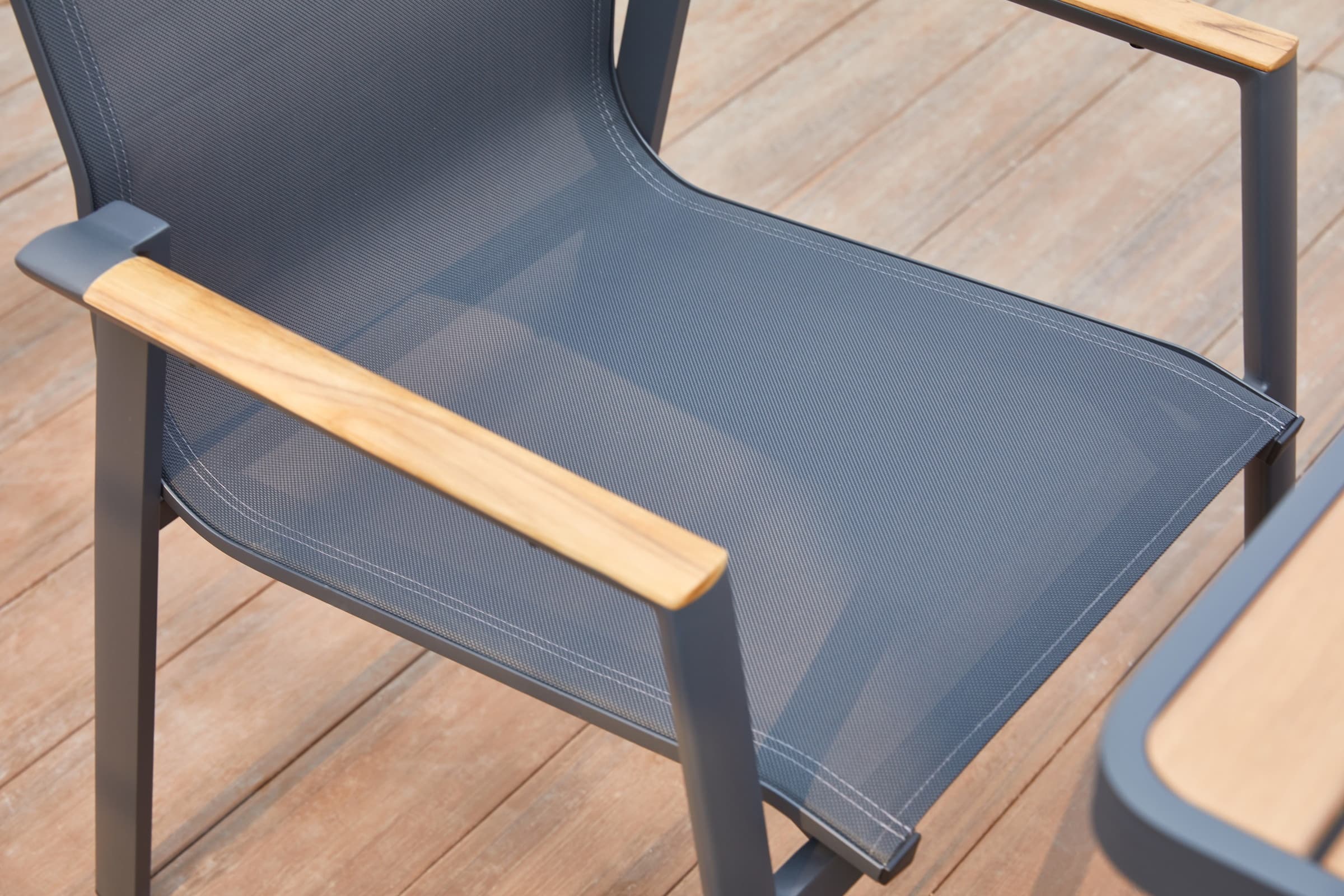 BH-S3001 square outdoor dining table with a teak slatted top — view 4